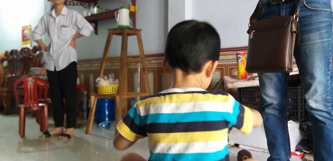 Lời phân trần của người cha bỏ con tại tòa án với lời nhắn 'tôi không đẻ, tôi không nuôi': Bi đát quá mới làm vậy mong mẹ bé đến nhận con - 7