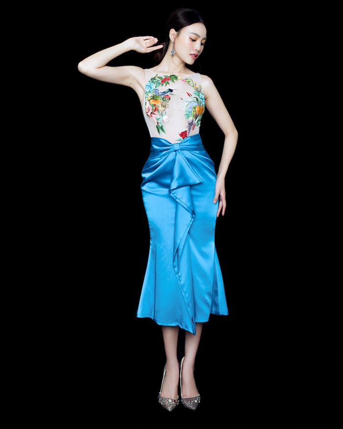 Ninh Dương Lan Ngọc khoe nhan sắc đẹp hút hồn khi diện sắc trắng tinh khôi - 9 Ninh Dương Lan Ngọc khoe nhan sắc đẹp hút hồn khi diện sắc trắng tinh khôi - 9