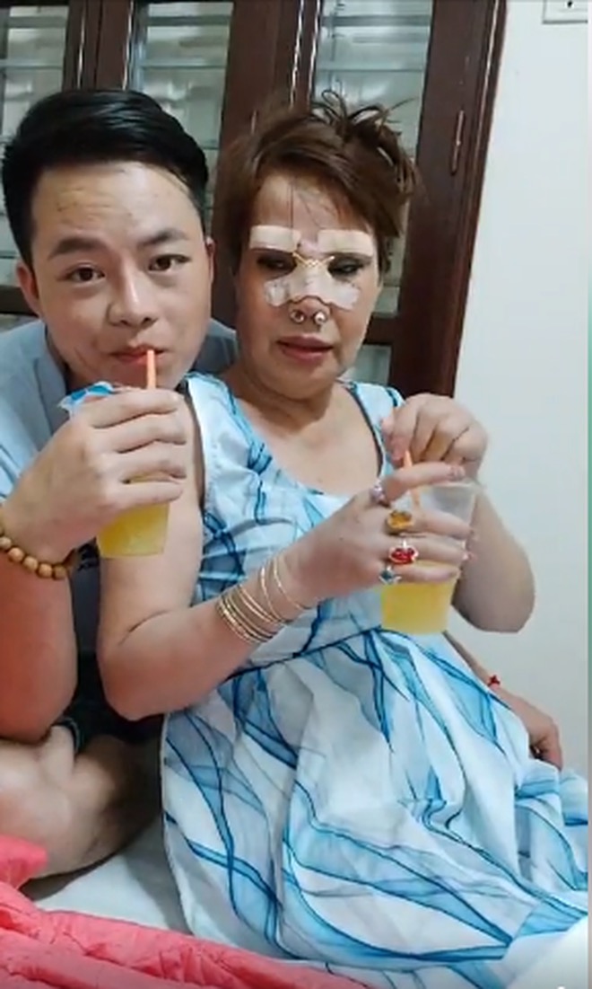 'Cô dâu 62 tuổi' chơi lớn chi 50 triệu đồng nâng mũi, sửa lông mày để tân trang nhan sắc - 1 'Cô dâu 62 tuổi' chơi lớn chi 50 triệu đồng nâng mũi, sửa lông mày để tân trang nhan sắc - 1