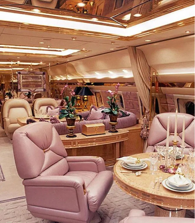 Ghé thăm cung điện trên không trị giá 1.900 tỷ đồng của nhà tài phiệt Abramovich - ông chủ giàu có hàng đầu thế giới bóng đá - 1 Ghé thăm cung điện trên không trị giá 1.900 tỷ đồng của nhà tài phiệt Abramovich - ông chủ giàu có hàng đầu thế giới bóng đá - 1