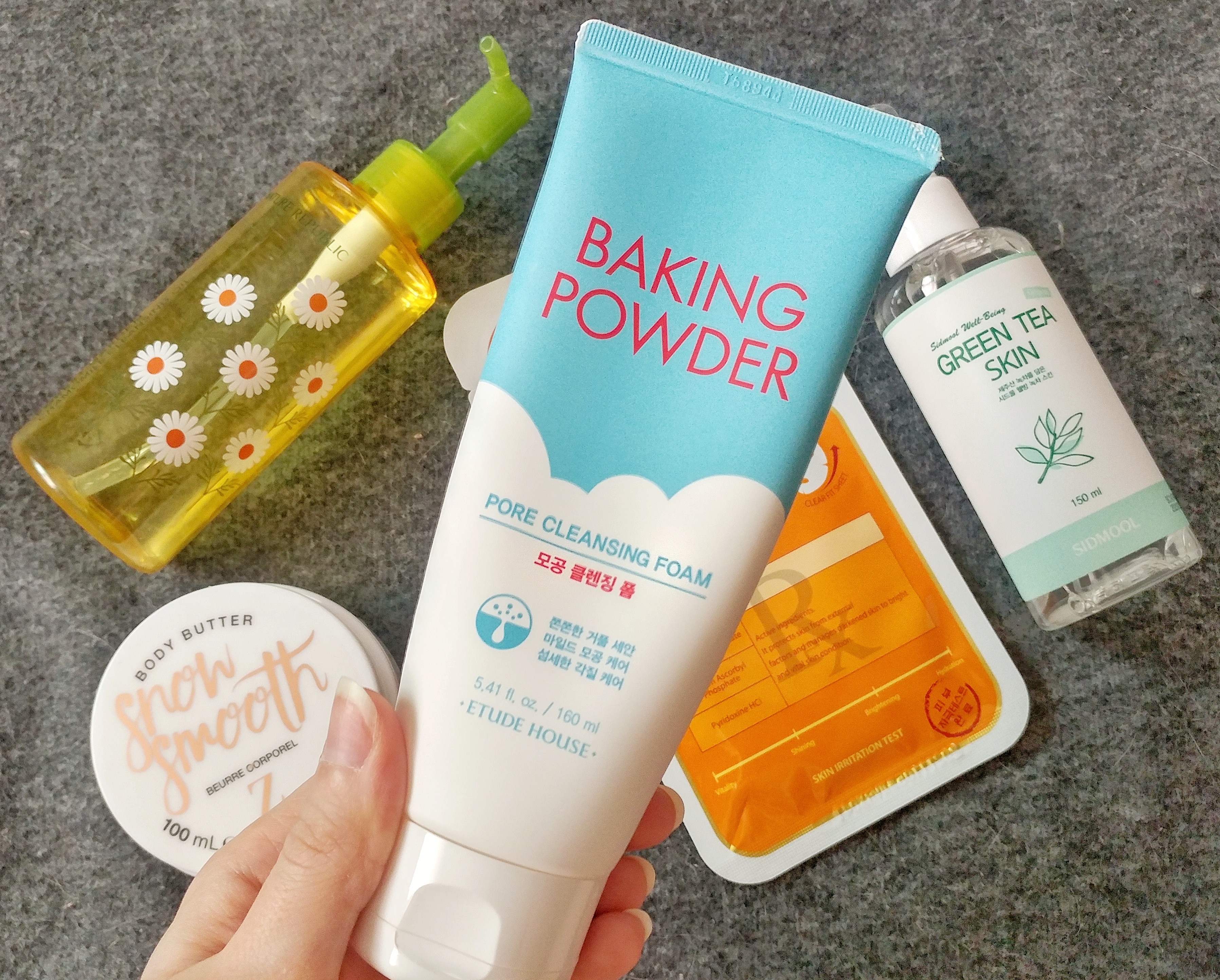 5 món skincare chân ái của các quý cô Hàn Quốc giúp lỗ chân lông từ to hóa nhỏ, làn da như trẻ ra vài tuổi - 2 5 món skincare chân ái của các quý cô Hàn Quốc giúp lỗ chân lông từ to hóa nhỏ, làn da như trẻ ra vài tuổi - 2