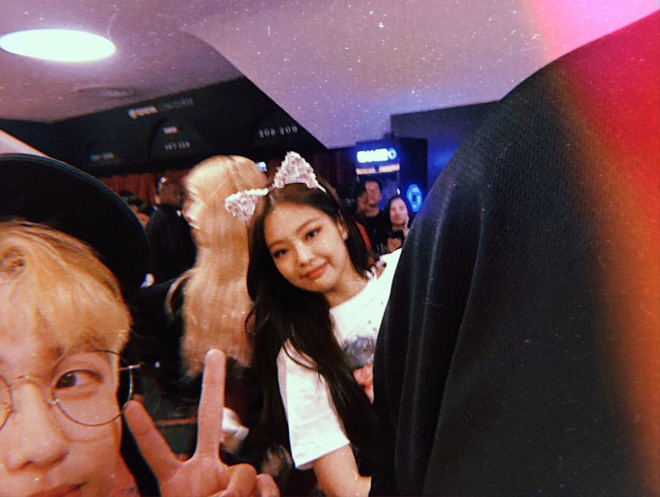 Đu idol đẳng cấp rich kid như Nhất Hoàng: Theo chân BLACKPINK đi muôn nơi, riêng project mừng sinh nhật đã cùng bạn chi hơn 900 triệu VNĐ - 7 Đu idol đẳng cấp rich kid như Nhất Hoàng: Theo chân BLACKPINK đi muôn nơi, riêng project mừng sinh nhật đã cùng bạn chi hơn 900 triệu VNĐ - 7