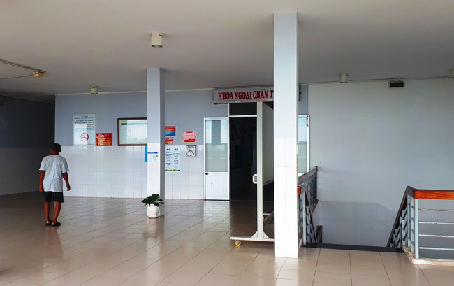 Vụ cô giáo bị phụ huynh đánh tại lớp học: Ông nội cũng từng đến trường đòi đánh - 1 Vụ cô giáo bị phụ huynh đánh tại lớp học: Ông nội cũng từng đến trường đòi đánh - 1