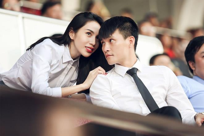 Bên nhau hạnh phúc hơn 1 thập kỷ, Thủy Tiên tiết lộ bí quyết giữ lửa hôn nhân khiến dân mạng gật gù tâm đắc - 3 Bên nhau hạnh phúc hơn 1 thập kỷ, Thủy Tiên tiết lộ bí quyết giữ lửa hôn nhân khiến dân mạng gật gù tâm đắc - 3