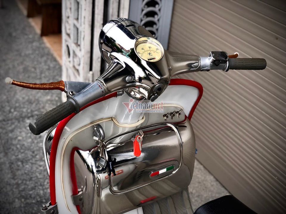 Xe máy cổ Lambretta hơn 60 tuổi giá 456 triệu ở Hà Nội - 4 Xe máy cổ Lambretta hơn 60 tuổi giá 456 triệu ở Hà Nội - 4