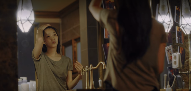 Khán giả Quân Vương Bất Diệt tranh cãi cực căng vì 2 tình tiết 'nhức não': Cậu bé yo yo là ai, Lee Min Ho cứu phải 'kẻ giả mạo'? - 5 Khán giả Quân Vương Bất Diệt tranh cãi cực căng vì 2 tình tiết 'nhức não': Cậu bé yo yo là ai, Lee Min Ho cứu phải 'kẻ giả mạo'? - 5