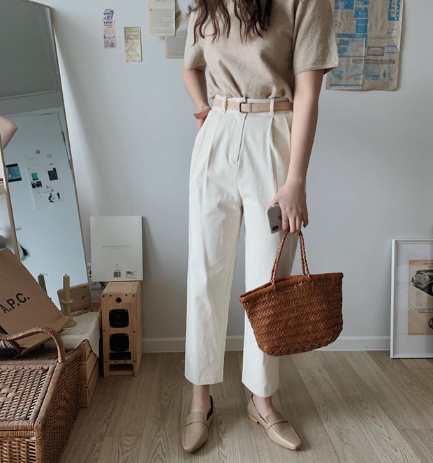 Hè này không cần điên cuồng sắm nhiều túi xách, chị em cứ đầu tư vào đúng 3 mẫu túi này là mặc đẹp trong mọi hoàn cảnh - 2 Hè này không cần điên cuồng sắm nhiều túi xách, chị em cứ đầu tư vào đúng 3 mẫu túi này là mặc đẹp trong mọi hoàn cảnh - 2