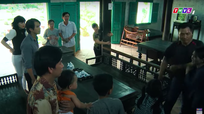 Mẹ ghẻ: Sốc trước cảnh con gái lừa lấy căn nhà của mẹ ruột, nhẫn tâm bán luôn 3 đứa cháu để kiếm tiền - 6 Mẹ ghẻ: Sốc trước cảnh con gái lừa lấy căn nhà của mẹ ruột, nhẫn tâm bán luôn 3 đứa cháu để kiếm tiền - 6