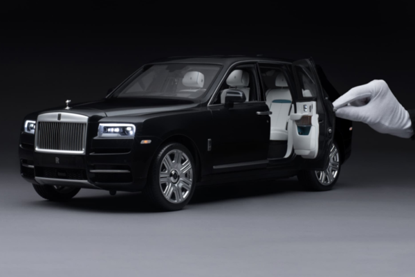 Xe mô hình Rolls-Royce Cullinan cực tinh xảo, giá 640 triệu đồng - 1 Xe mô hình Rolls-Royce Cullinan cực tinh xảo, giá 640 triệu đồng - 1