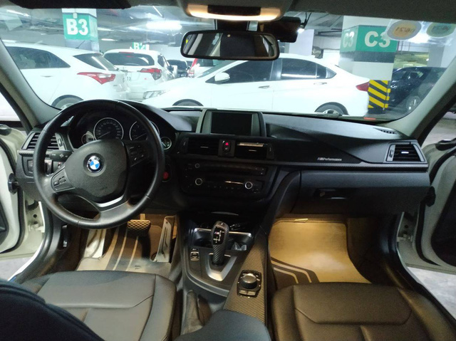 Sau 100.000km, chủ nhân BMW 3-Series bán xe giá hơn 700 triệu, riêng tiền độ tốn 263 triệu đồng - 2 Sau 100.000km, chủ nhân BMW 3-Series bán xe giá hơn 700 triệu, riêng tiền độ tốn 263 triệu đồng - 2