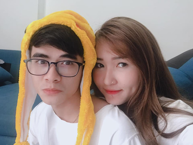 Chuyện tình duyên mỗi người mỗi vẻ của hội chị em streamer: Mặc cho thế giới phân phân hợp hợp, trùm cuối vẫn 'lẻ bóng ngàn năm' - 2 Chuyện tình duyên mỗi người mỗi vẻ của hội chị em streamer: Mặc cho thế giới phân phân hợp hợp, trùm cuối vẫn 'lẻ bóng ngàn năm' - 2