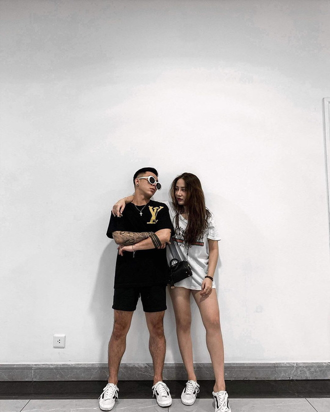 Chuyện tình duyên mỗi người mỗi vẻ của hội chị em streamer: Mặc cho thế giới phân phân hợp hợp, trùm cuối vẫn 'lẻ bóng ngàn năm' - 9 Chuyện tình duyên mỗi người mỗi vẻ của hội chị em streamer: Mặc cho thế giới phân phân hợp hợp, trùm cuối vẫn 'lẻ bóng ngàn năm' - 9