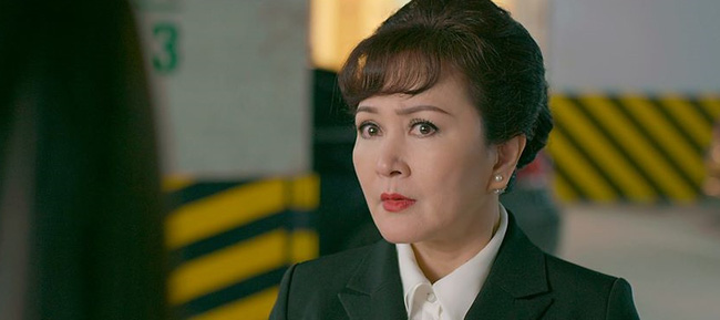 Tình yêu và tham vọng: Lộ ảnh màn đụng độ 'nảy lửa' khiến Linh bị đuổi việc dù sếp Minh hết lòng bảo vệ? - 1 Tình yêu và tham vọng: Lộ ảnh màn đụng độ 'nảy lửa' khiến Linh bị đuổi việc dù sếp Minh hết lòng bảo vệ? - 1