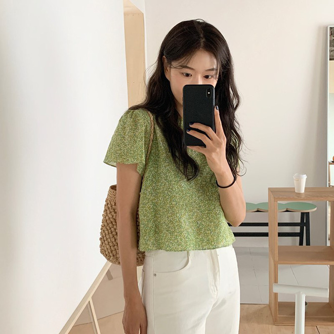 Tội gì sơ vin bức bí khi các nàng có tới 5 cách mix đồ 'thả rông' áo ngoài quần mát mẻ xinh tươi lại dễ diện thế này - 8 Tội gì sơ vin bức bí khi các nàng có tới 5 cách mix đồ 'thả rông' áo ngoài quần mát mẻ xinh tươi lại dễ diện thế này - 8