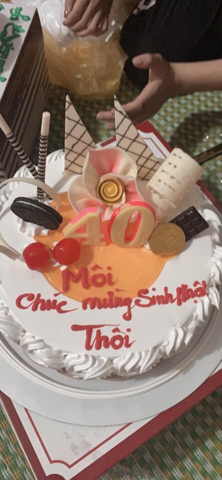 Lại thêm một trường hợp viết bánh sinh nhật kiểu 'dặn một đằng, làm một nẻo' khiến khách hàng méo mặt - 2 Lại thêm một trường hợp viết bánh sinh nhật kiểu 'dặn một đằng, làm một nẻo' khiến khách hàng méo mặt - 2