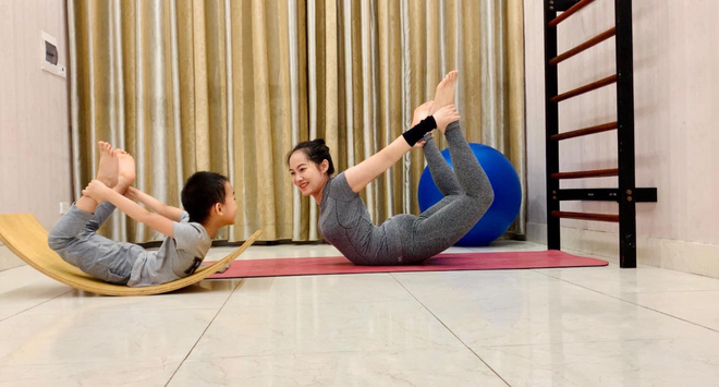 Vượt qua trầm cảm sau sinh và có màn 'lột xác' ngoạn mục, bà mẹ một con khiến tất cả 'lặng người' khi kể về chồng - 2 Vượt qua trầm cảm sau sinh và có màn 'lột xác' ngoạn mục, bà mẹ một con khiến tất cả 'lặng người' khi kể về chồng - 2