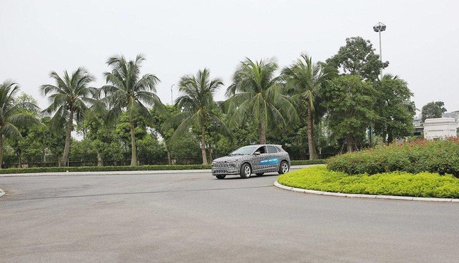 Xe VinFast ngang Honda CR-V bất ngờ lộ diện: Ra mắt tháng 11 tại Mỹ, bán ở nhiều nước, có tuỳ chọn động cơ xăng BMW - 4 Xe VinFast ngang Honda CR-V bất ngờ lộ diện: Ra mắt tháng 11 tại Mỹ, bán ở nhiều nước, có tuỳ chọn động cơ xăng BMW - 4
