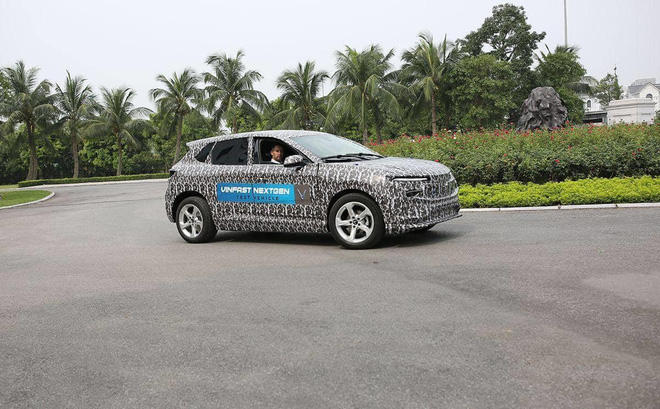 Xe VinFast ngang Honda CR-V bất ngờ lộ diện: Ra mắt tháng 11 tại Mỹ, bán ở nhiều nước, có tuỳ chọn động cơ xăng BMW - 3 Xe VinFast ngang Honda CR-V bất ngờ lộ diện: Ra mắt tháng 11 tại Mỹ, bán ở nhiều nước, có tuỳ chọn động cơ xăng BMW - 3