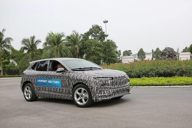 Xe VinFast ngang Honda CR-V bất ngờ lộ diện: Ra mắt tháng 11 tại Mỹ, bán ở nhiều nước, có tuỳ chọn động cơ xăng BMW Xe VinFast ngang Honda CR-V bất ngờ lộ diện: Ra mắt tháng 11 tại Mỹ, bán ở nhiều nước, có tuỳ chọn động cơ xăng BMW