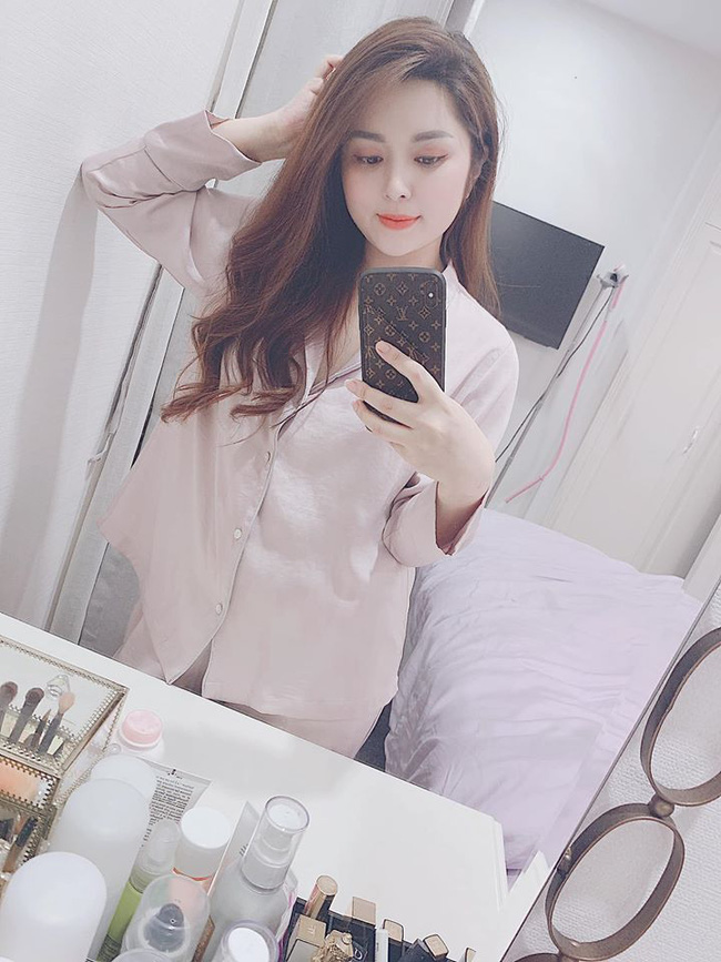 Hình ảnh đời thường xinh đẹp, dịu dàng của nữ MC VTV mắc bệnh ung thư máu ở tuổi 29 khiến khán giả xót xa - 9 Hình ảnh đời thường xinh đẹp, dịu dàng của nữ MC VTV mắc bệnh ung thư máu ở tuổi 29 khiến khán giả xót xa - 9