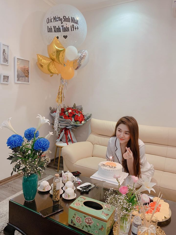 Hình ảnh đời thường xinh đẹp, dịu dàng của nữ MC VTV mắc bệnh ung thư máu ở tuổi 29 khiến khán giả xót xa - 12 Hình ảnh đời thường xinh đẹp, dịu dàng của nữ MC VTV mắc bệnh ung thư máu ở tuổi 29 khiến khán giả xót xa - 12