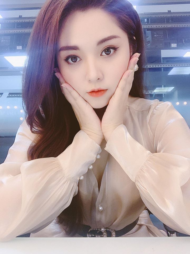 Hình ảnh đời thường xinh đẹp, dịu dàng của nữ MC VTV mắc bệnh ung thư máu ở tuổi 29 khiến khán giả xót xa - 1 Hình ảnh đời thường xinh đẹp, dịu dàng của nữ MC VTV mắc bệnh ung thư máu ở tuổi 29 khiến khán giả xót xa - 1