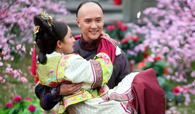 Loạt ảnh thời quá khứ bất ngờ bị 'đào mộ', Dương Mịch khiến fan lo lắng khi để lộ sẹo làm dấy lên nghi vấn ngược đãi bản thân bằng cách rạch cổ tay - 6 Loạt ảnh thời quá khứ bất ngờ bị 'đào mộ', Dương Mịch khiến fan lo lắng khi để lộ sẹo làm dấy lên nghi vấn ngược đãi bản thân bằng cách rạch cổ tay - 6