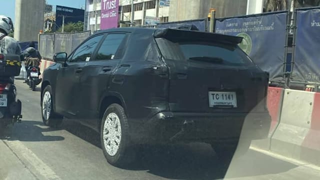 Toyota Việt Nam sắp bán SUV đấu Honda CR-V và đây là 3 lựa chọn tiềm năng nhất - 5 Toyota Việt Nam sắp bán SUV đấu Honda CR-V và đây là 3 lựa chọn tiềm năng nhất - 5