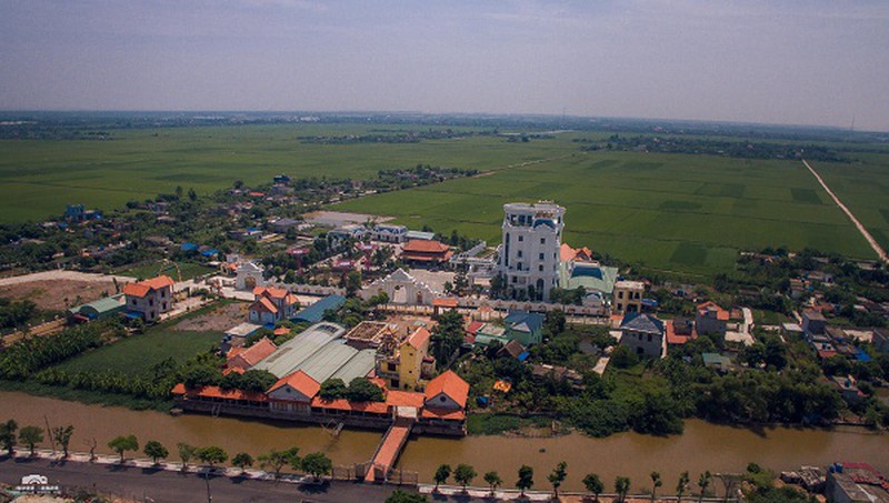 Chủ nhân tòa lâu đài có hẳn sân đỗ trực thăng ở Thái Bình là ai? Chủ nhân tòa lâu đài có hẳn sân đỗ trực thăng ở Thái Bình là ai?