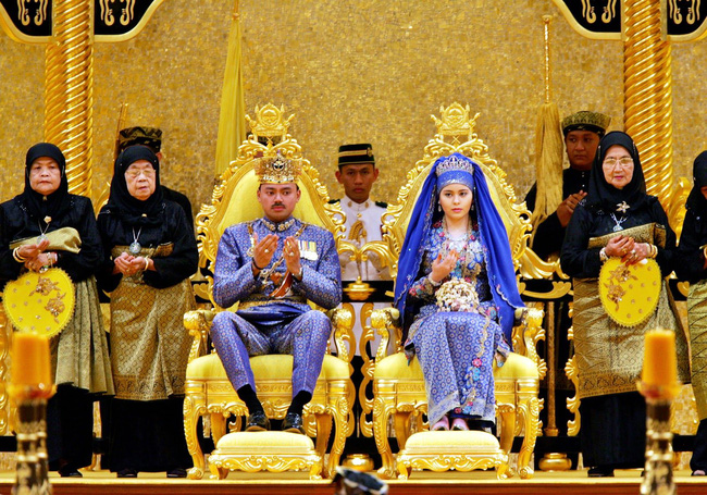 Nàng dâu Lọ Lem của hoàng gia Brunei trong hôn lễ xa hoa bậc nhất châu Á cách đây 16 năm hiện giờ có cuộc sống ra sao? Nàng dâu Lọ Lem của hoàng gia Brunei trong hôn lễ xa hoa bậc nhất châu Á cách đây 16 năm hiện giờ có cuộc sống ra sao?