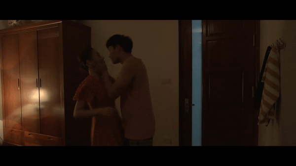 Những ngày không quên tập 38: Hôn nhau say đắm, Khoa rủ Uyên 'ăn cơm trước kẻng' nhưng dân mạng chỉ chú ý câu nói 'kinh điển' Những ngày không quên tập 38: Hôn nhau say đắm, Khoa rủ Uyên 'ăn cơm trước kẻng' nhưng dân mạng chỉ chú ý câu nói 'kinh điển'
