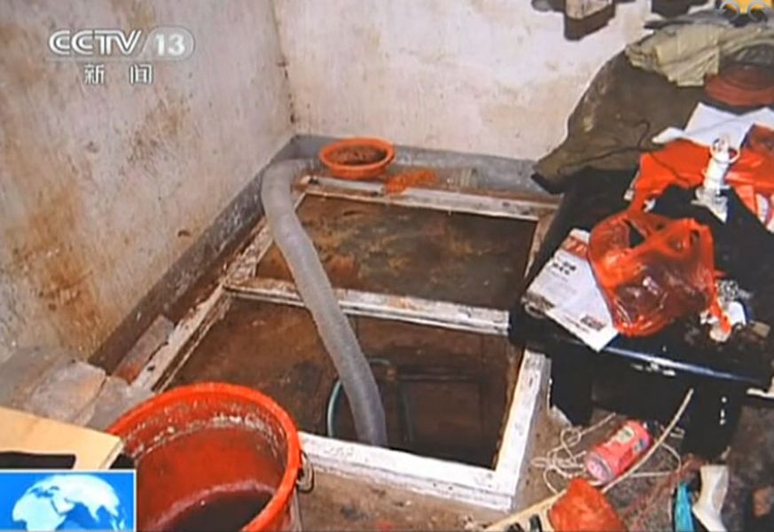 Những vụ án hiếp dâm chấn động thế giới: Vợ sốc khi biết chồng biến 6 phụ nữ thành nô lệ tình dục dưới hầm bí mật Những vụ án hiếp dâm chấn động thế giới: Vợ sốc khi biết chồng biến 6 phụ nữ thành nô lệ tình dục dưới hầm bí mật