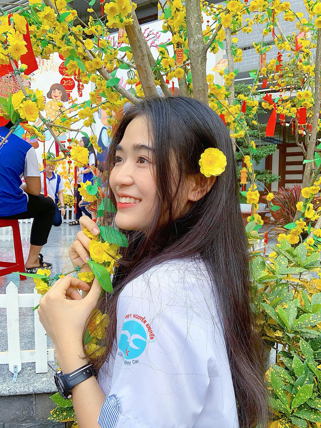 Chùm ảnh: Nhan sắc của loạt gái xinh bàn bên khiến đám con trai không còn muốn crush nữ sinh trường ngoài - 5 Chùm ảnh: Nhan sắc của loạt gái xinh bàn bên khiến đám con trai không còn muốn crush nữ sinh trường ngoài - 5