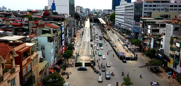 Hà Nội: Toàn cảnh tuyến đường trên cao gần 9.500 tỷ sau 2 năm thi công - 3 Hà Nội: Toàn cảnh tuyến đường trên cao gần 9.500 tỷ sau 2 năm thi công - 3