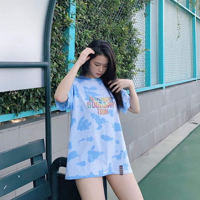 Linh Ka chỉ cao 'ba mét bẻ đôi' nhưng lên ảnh vẫn cao ráo nhờ 3 tuyệt kỹ lên đồ hack chân dài cực đỉnh - 3 Linh Ka chỉ cao 'ba mét bẻ đôi' nhưng lên ảnh vẫn cao ráo nhờ 3 tuyệt kỹ lên đồ hack chân dài cực đỉnh - 3