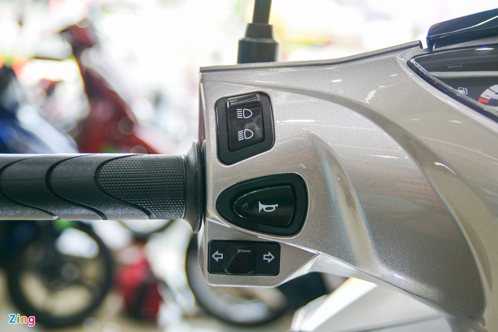 Honda Future FI 2020 về đại lý - loại bỏ công tắc đèn, thêm màu mới - 5 Honda Future FI 2020 về đại lý - loại bỏ công tắc đèn, thêm màu mới - 5