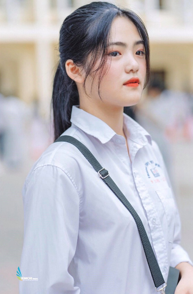 Xinh xuất thần trên sóng Đường lên đỉnh Olympia, nữ sinh giật spotlight hơn cả chủ nhân nguyệt quế - 5 Xinh xuất thần trên sóng Đường lên đỉnh Olympia, nữ sinh giật spotlight hơn cả chủ nhân nguyệt quế - 5