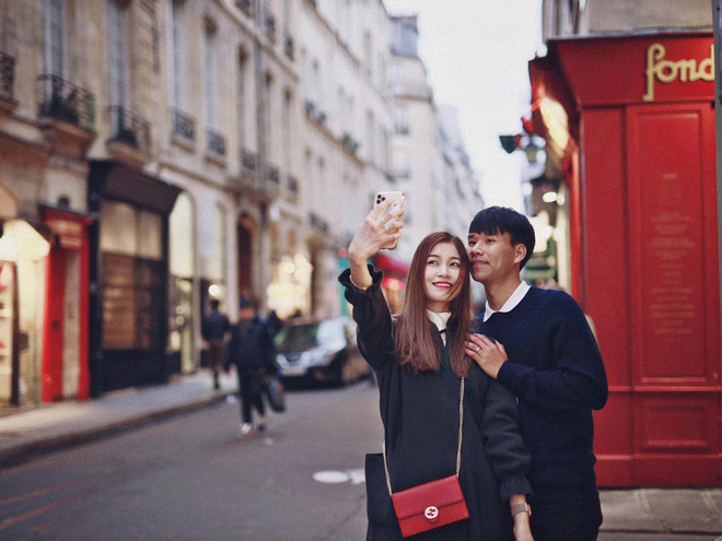 Nhìn Quỳnh Anh được chồng chiều, bạn gái giàu sụ của hậu vệ CLB Hà Nội cũng háo hức muốn bầu theo - 5 Nhìn Quỳnh Anh được chồng chiều, bạn gái giàu sụ của hậu vệ CLB Hà Nội cũng háo hức muốn bầu theo - 5