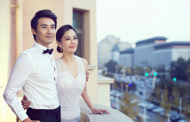 Mỹ nhân Hoa ngữ và những cuộc hôn nhân bất ngờ: Người vật vã vì chồng trẻ ngoại tình, kẻ mang danh 'tiểu tam' nhưng lại tìm được hạnh phúc - 4 Mỹ nhân Hoa ngữ và những cuộc hôn nhân bất ngờ: Người vật vã vì chồng trẻ ngoại tình, kẻ mang danh 'tiểu tam' nhưng lại tìm được hạnh phúc - 4