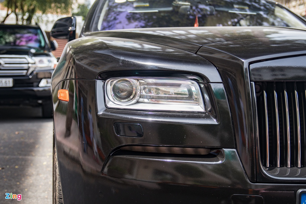 Rời ông Đặng Lê Nguyên Vũ, Rolls-Royce Wraith được lột xác ấn tượng - 5 Rời ông Đặng Lê Nguyên Vũ, Rolls-Royce Wraith được lột xác ấn tượng - 5
