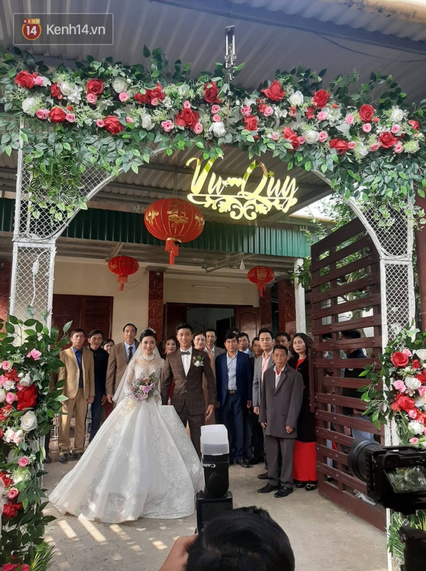 Hội cầu thủ 24, 25 tuổi quá khéo chọn vợ: Không phải ái nữ cựu chủ tịch thì cũng là rich kid du học làm cho công ty gia đình - 11 Hội cầu thủ 24, 25 tuổi quá khéo chọn vợ: Không phải ái nữ cựu chủ tịch thì cũng là rich kid du học làm cho công ty gia đình - 11