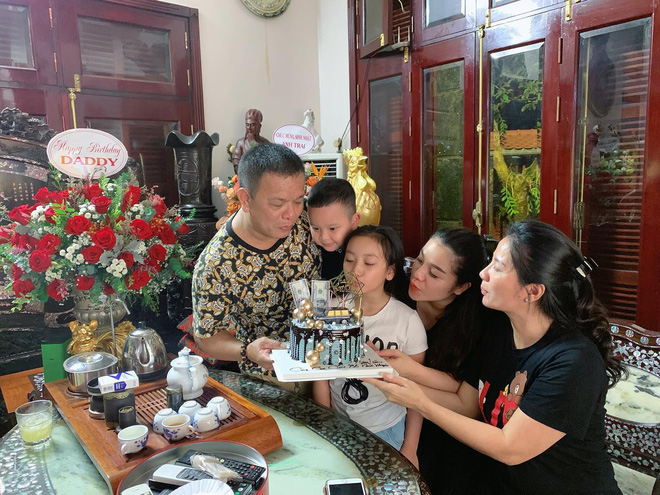 Hội cầu thủ 24, 25 tuổi quá khéo chọn vợ: Không phải ái nữ cựu chủ tịch thì cũng là rich kid du học làm cho công ty gia đình - 17 Hội cầu thủ 24, 25 tuổi quá khéo chọn vợ: Không phải ái nữ cựu chủ tịch thì cũng là rich kid du học làm cho công ty gia đình - 17