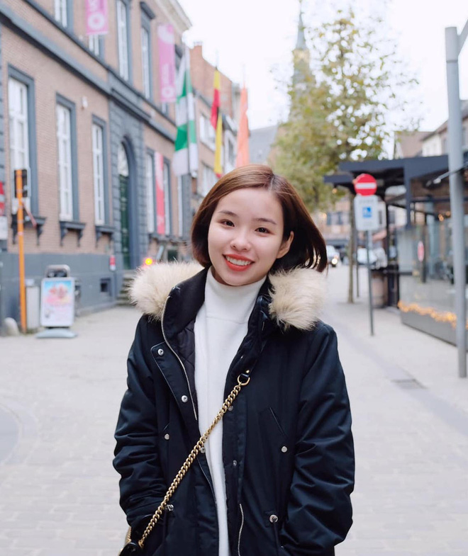 Lộ info khủng của vợ sắp cưới Công Phượng: Thạc sĩ RMIT loại xuất sắc, giấu kín mít nhưng vẫn lộ ảnh hẹn hò ở trời Tây - 3 Lộ info khủng của vợ sắp cưới Công Phượng: Thạc sĩ RMIT loại xuất sắc, giấu kín mít nhưng vẫn lộ ảnh hẹn hò ở trời Tây - 3