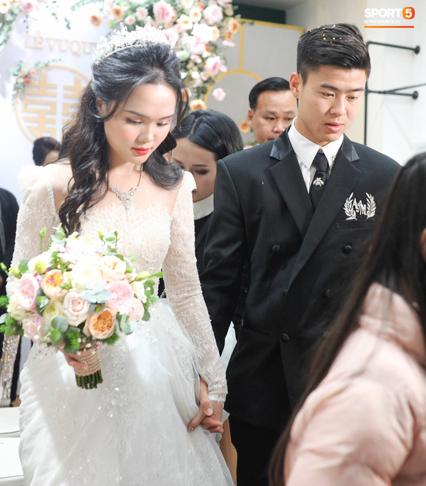 Hội cầu thủ 24, 25 tuổi quá khéo chọn vợ: Không phải ái nữ cựu chủ tịch thì cũng là rich kid du học làm cho công ty gia đình - 7 Hội cầu thủ 24, 25 tuổi quá khéo chọn vợ: Không phải ái nữ cựu chủ tịch thì cũng là rich kid du học làm cho công ty gia đình - 7
