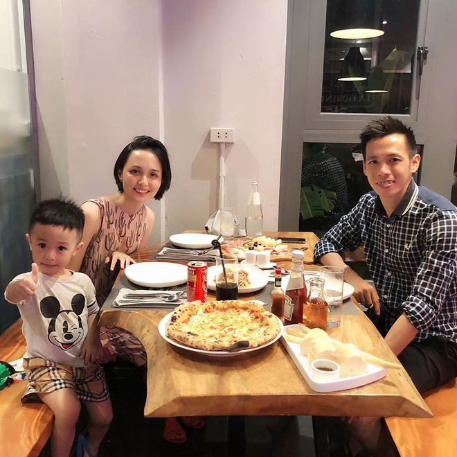 Hội cầu thủ 24, 25 tuổi quá khéo chọn vợ: Không phải ái nữ cựu chủ tịch thì cũng là rich kid du học làm cho công ty gia đình - 9 Hội cầu thủ 24, 25 tuổi quá khéo chọn vợ: Không phải ái nữ cựu chủ tịch thì cũng là rich kid du học làm cho công ty gia đình - 9