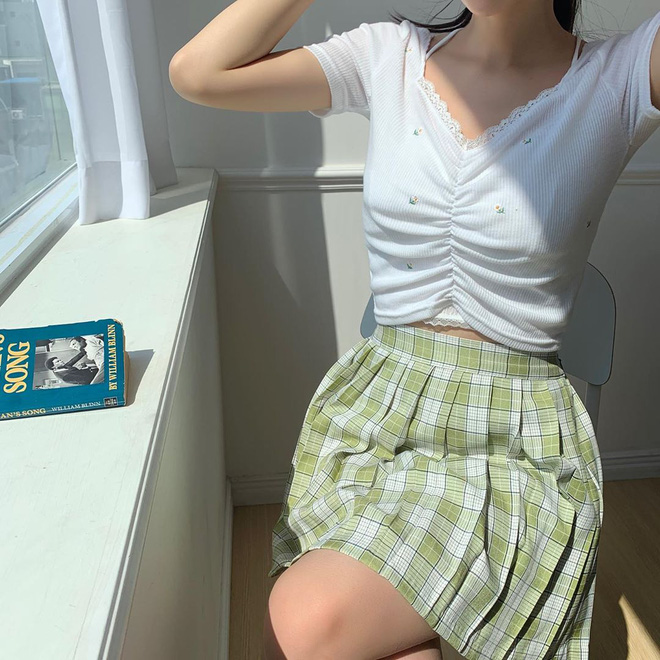 5 kiểu mix đồ giúp bạn có phong cách thập niên 90 sành điệu giống Jennie, Lisa, diện theo thì style chỉ có sang xịn trở lên - 12 5 kiểu mix đồ giúp bạn có phong cách thập niên 90 sành điệu giống Jennie, Lisa, diện theo thì style chỉ có sang xịn trở lên - 12