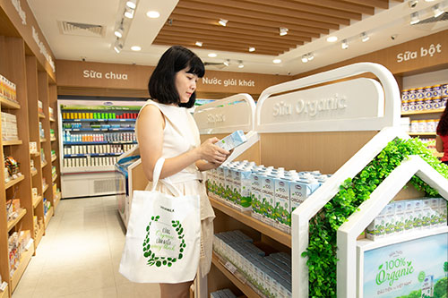 Top '50 công ty niêm yết tốt nhất Việt Nam 2020' năm thứ 8 tiếp tục gọi tên Vinamilk Top '50 công ty niêm yết tốt nhất Việt Nam 2020' năm thứ 8 tiếp tục gọi tên Vinamilk