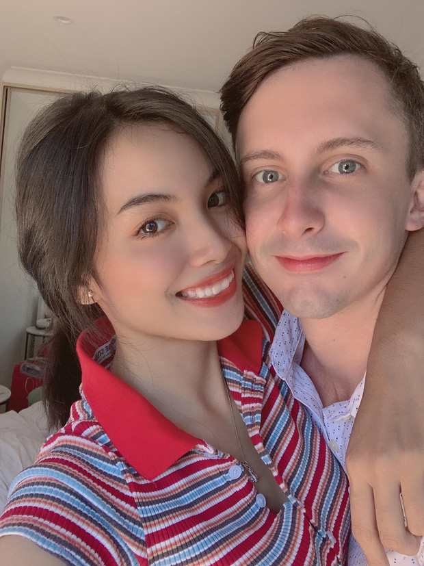 FA lâu quá nên lên mạng add friend dạo kiếm bồ, gái xinh không ngờ 'ẵm' luôn anh Tây ngời ngời phong độ - 2 FA lâu quá nên lên mạng add friend dạo kiếm bồ, gái xinh không ngờ 'ẵm' luôn anh Tây ngời ngời phong độ - 2