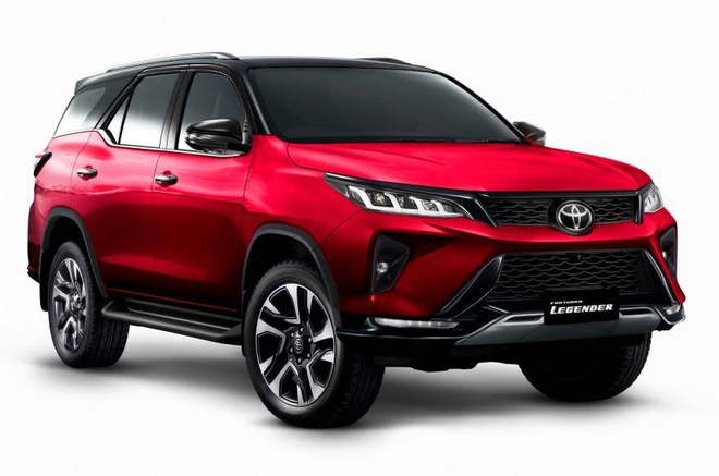Bên trong Toyota Fortuner 2021 vừa lộ diện có những gì? - 3 Bên trong Toyota Fortuner 2021 vừa lộ diện có những gì? - 3