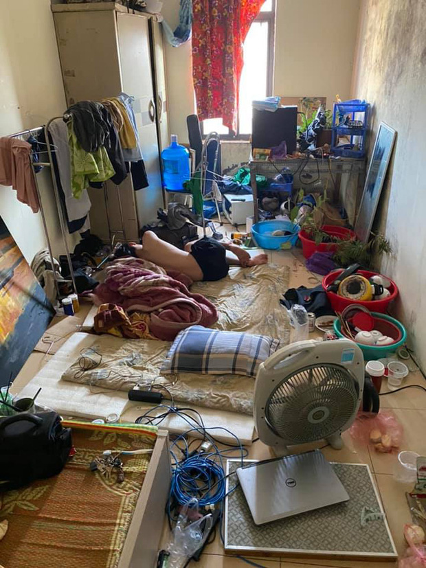 Bóc phốt nam sinh biến phòng trọ thành bãi rác kinh hoàng, chủ nhà bỗng bị tố ngược lại vì thái độ đáng ngờ - 1 Bóc phốt nam sinh biến phòng trọ thành bãi rác kinh hoàng, chủ nhà bỗng bị tố ngược lại vì thái độ đáng ngờ - 1